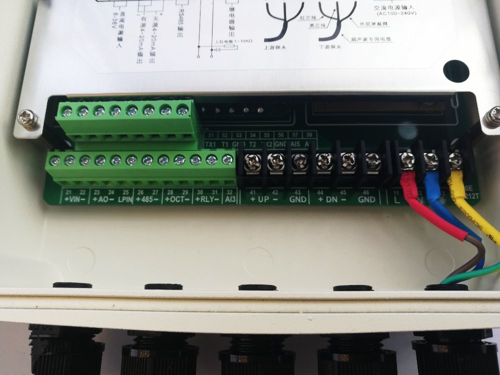 对夹式<a href='http://www.tsdhkj.cn/Product/8342903020.html' target='_blank'>超声波流量计</a>TUF-200